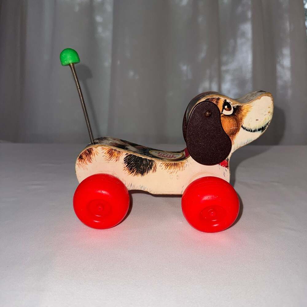 Vintage 1965 Fisher-Price Little Snoopy Wooden Pull Toy No. 693
